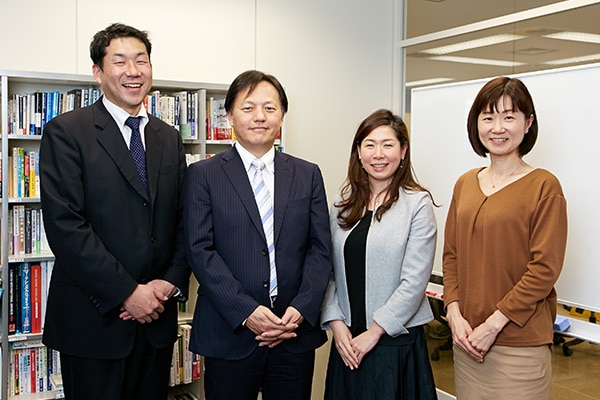 株式会社NTTデータの東矢努さんと谷奥武さんと高橋まゆみさんと木野由香さん